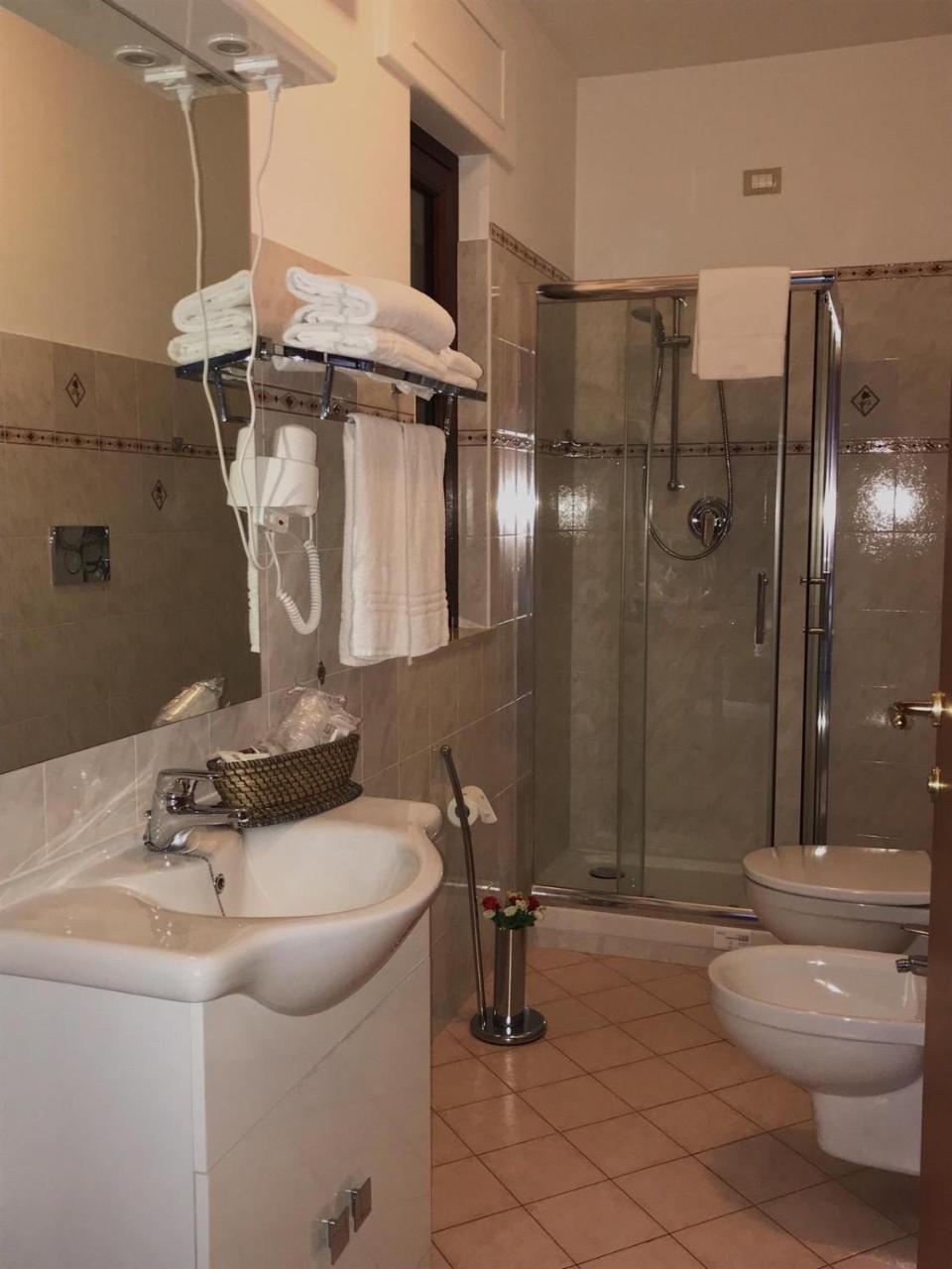 Hotel Opera' Moscufo Bagian luar foto