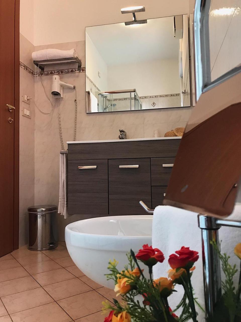 Hotel Opera' Moscufo Bagian luar foto