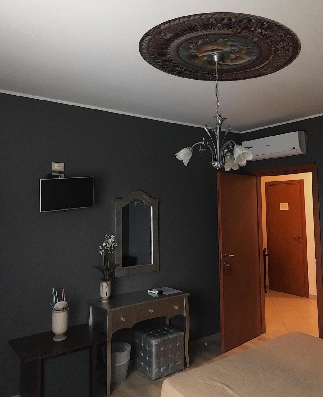 Hotel Opera' Moscufo Bagian luar foto